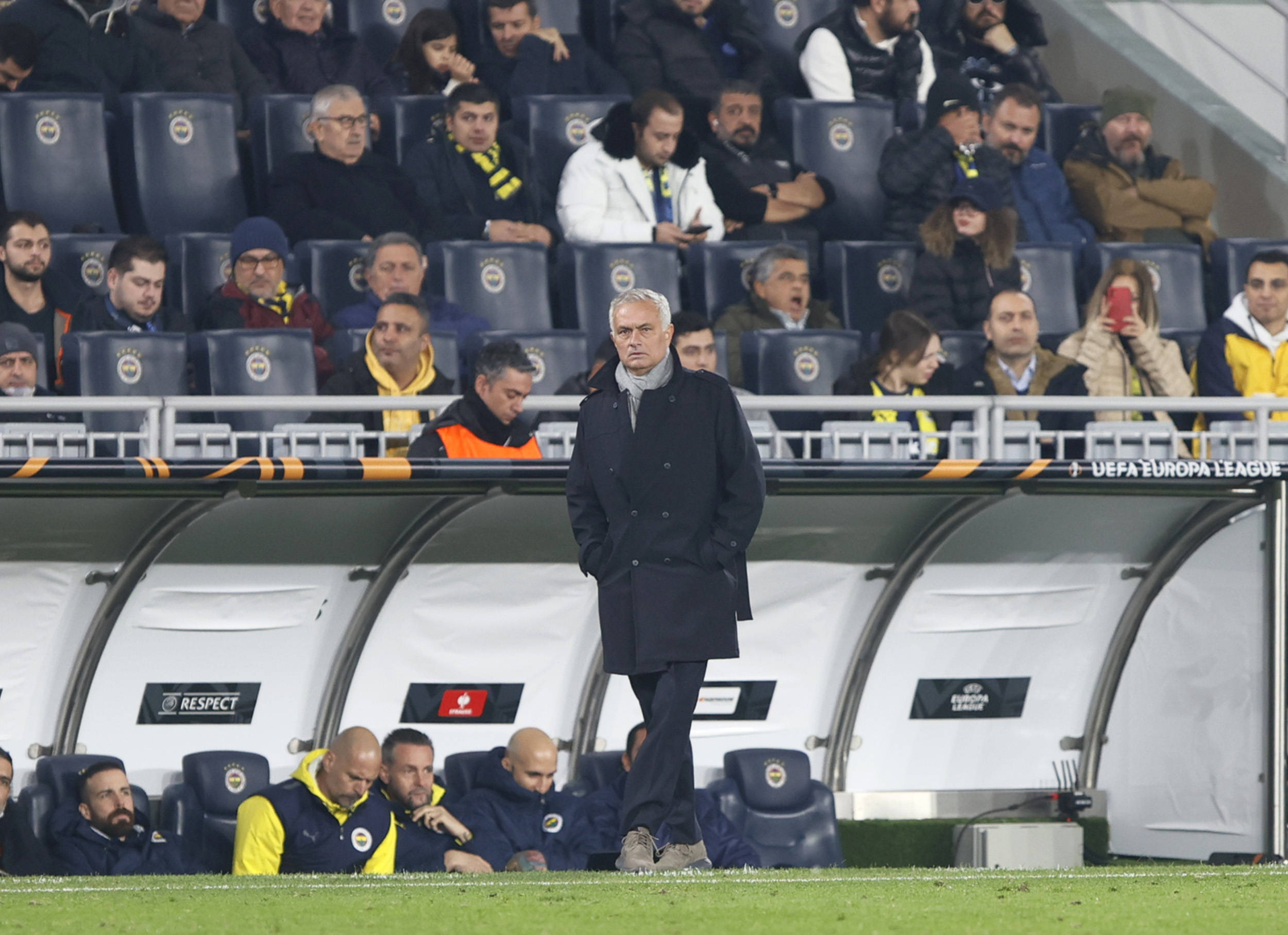 B体育体育app-曼联再遇惨败，伊斯坦布尔巴萨淘汰红魔