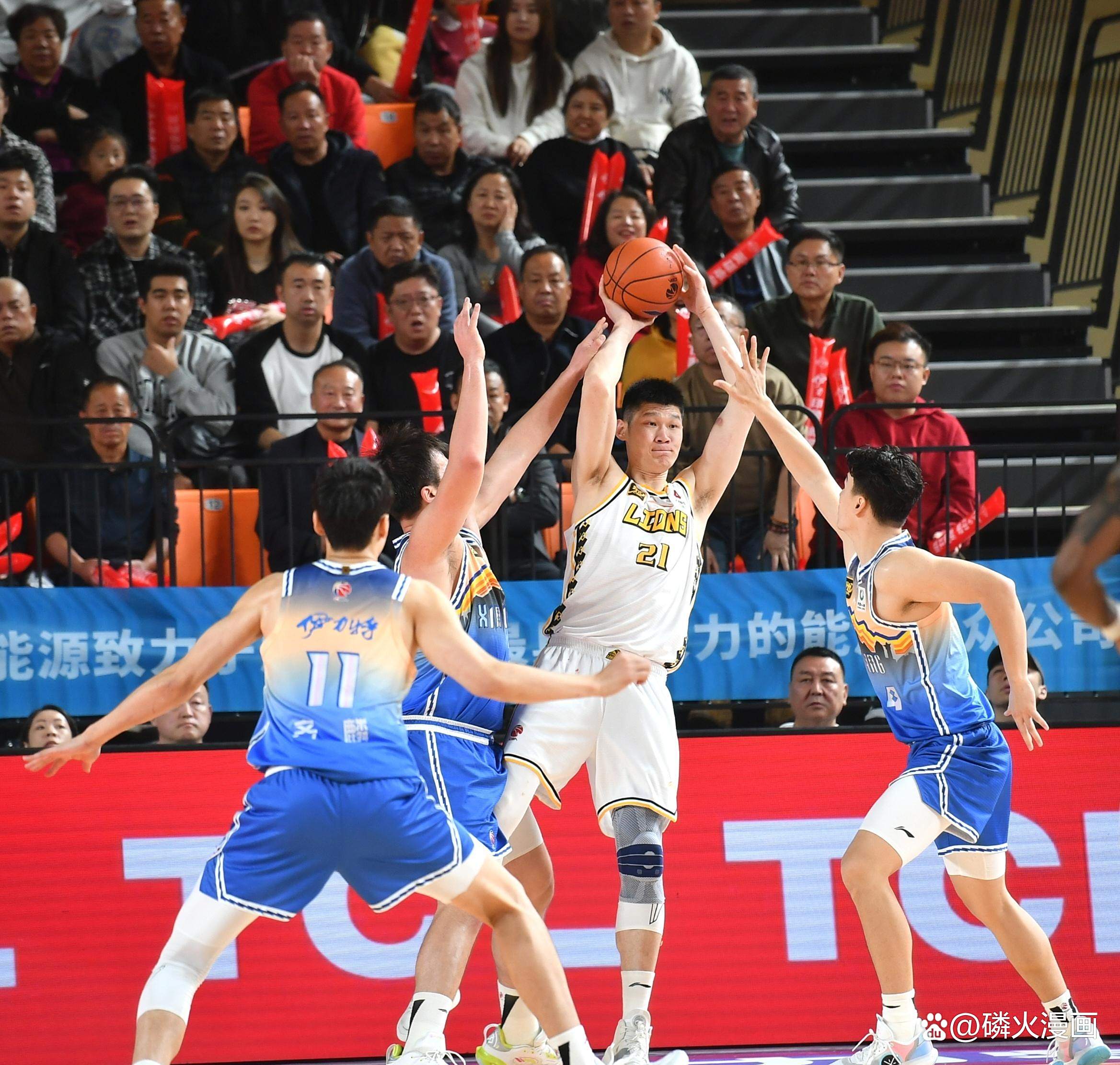 B体育体育地址-包含河南男篮在场上展现出不俗的篮球技巧的词条