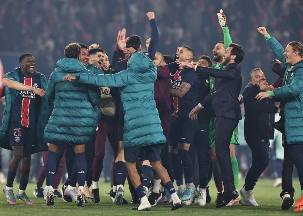 关于巴黎圣日耳曼遭淘汰，未能继续前进，球迷情绪低落的信息