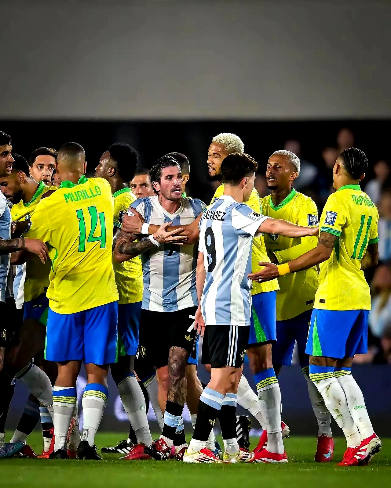 巴西传奇球星领衔队伍重回巅峰