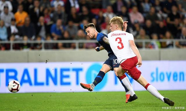 包含斯洛伐克客场不敌十人威尔士，小组出线悬念的词条