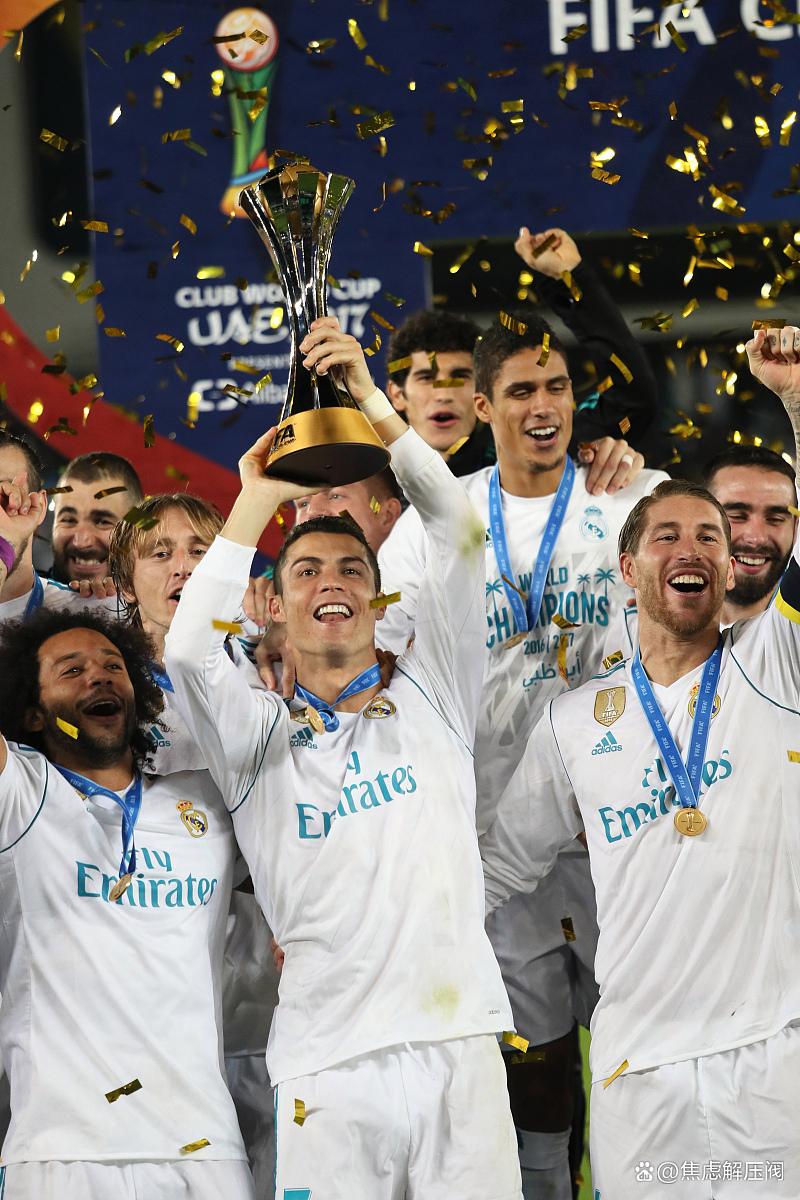 欧洲球队在赛场上闪耀，夺取冠军头衔