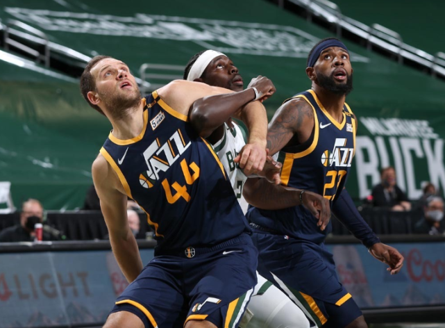 B体育体育下载-网队负西部劲旅，书豪想复仇弯曲骑士的简单介绍