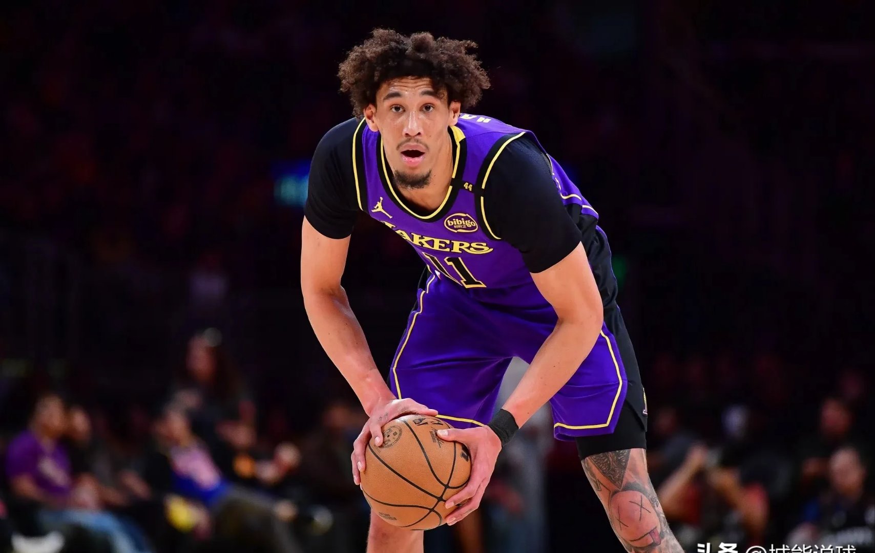 关于湖人连胜止步，球队主教练暗示或将调整首发阵容的信息