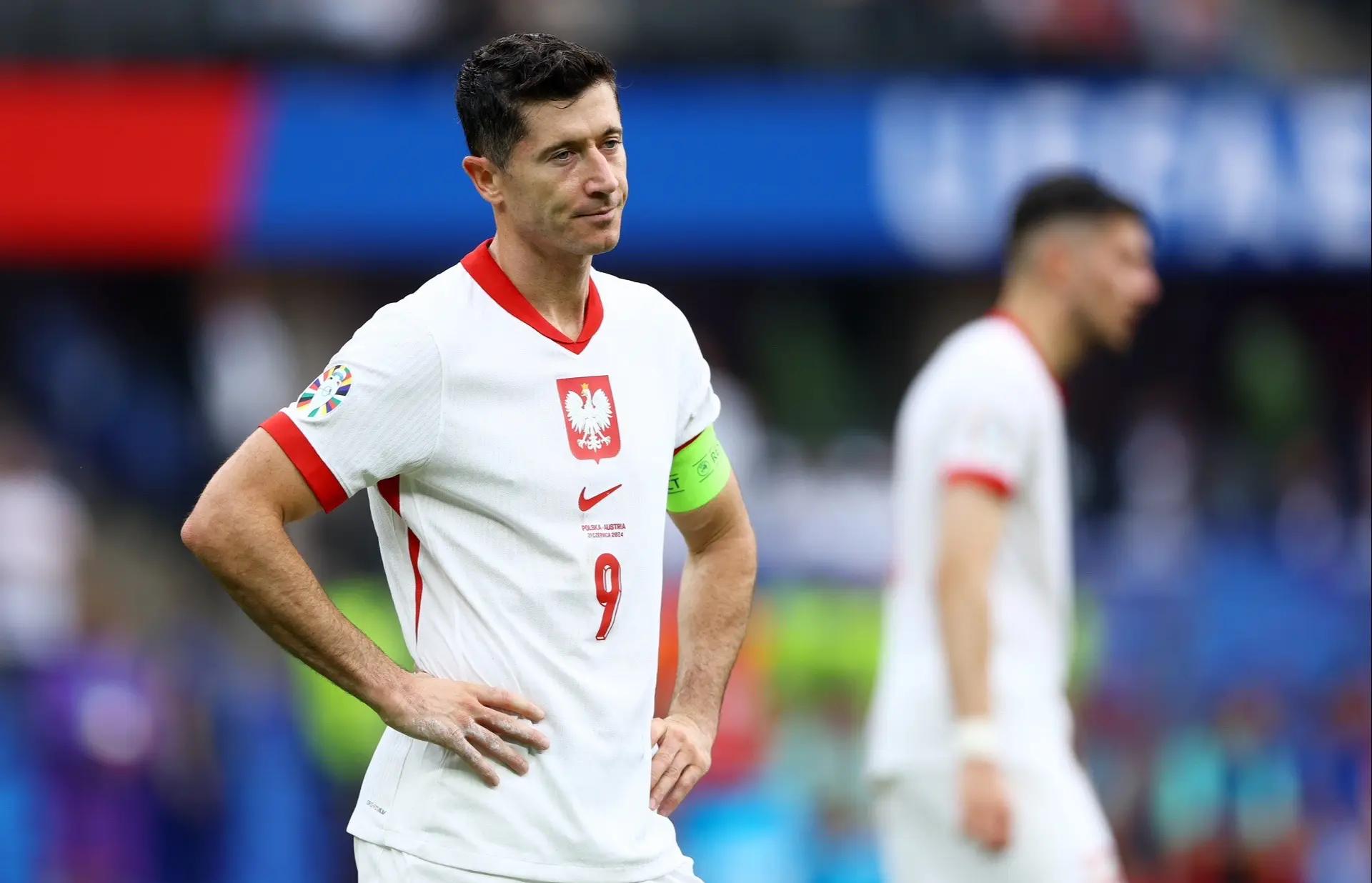 包含波兰队惊险获胜，成功晋级欧洲杯八分之一决赛的词条