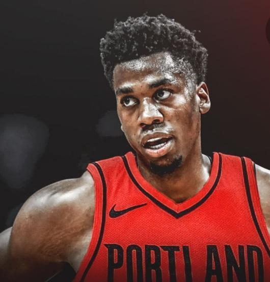 B体育体育培训-开拓者逆转战胜黄蜂，保持不败