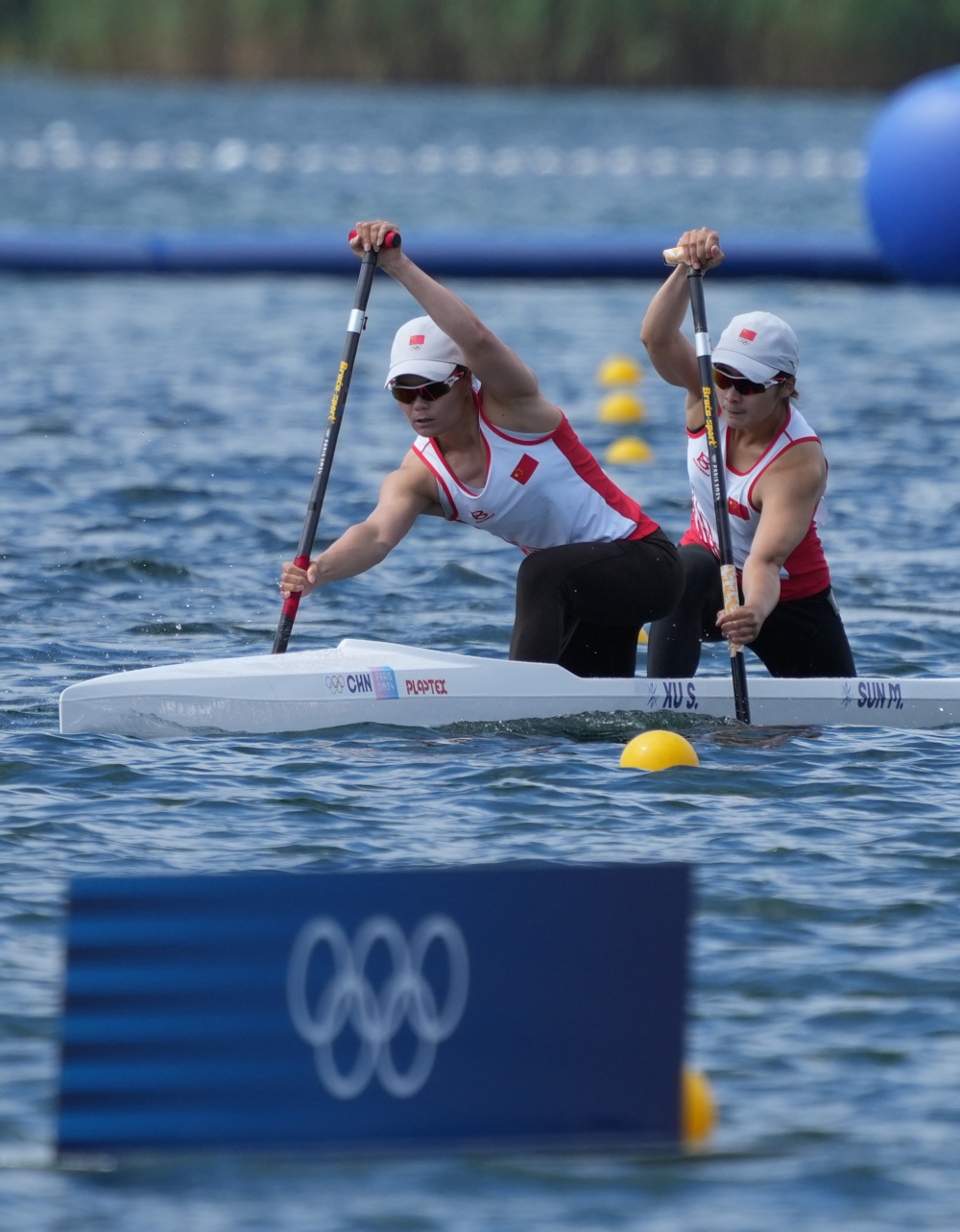 澳大利亚运动员夺得划船比赛冠军