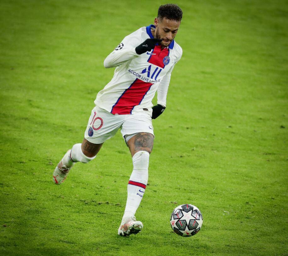 索普持续助攻，球场表现相当出色