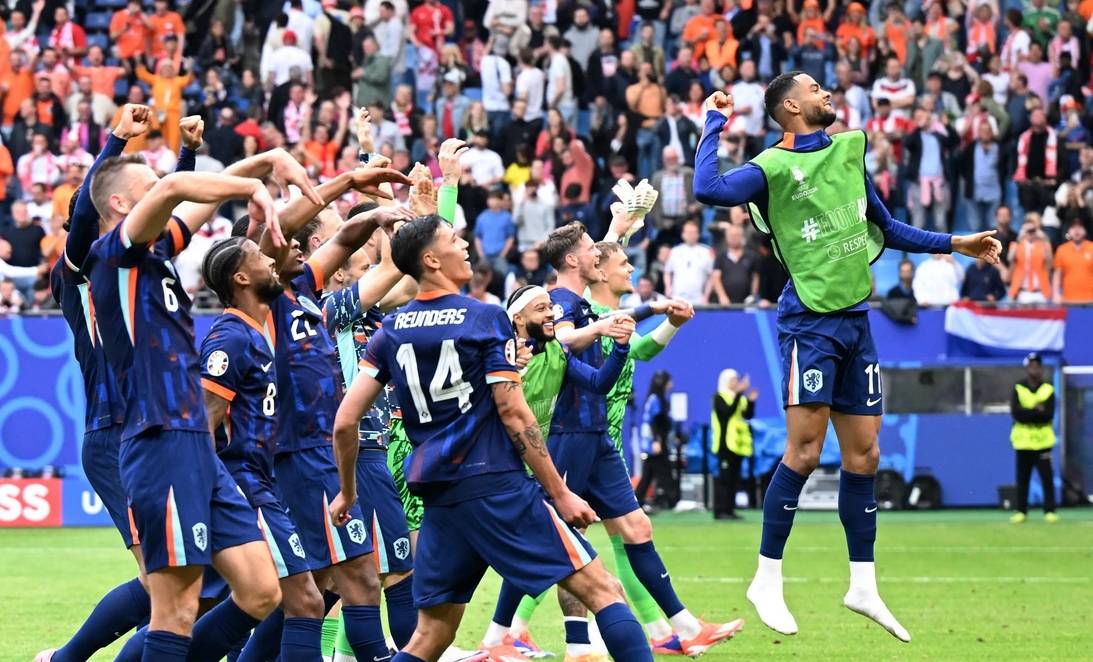 B体育体育官方-包含莱切斯特城球队取胜，积分榜上升至第五的词条